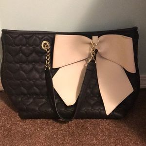 BETSEY JOHNSON BLACK CREAM BOW PURSE DIAPER BAG